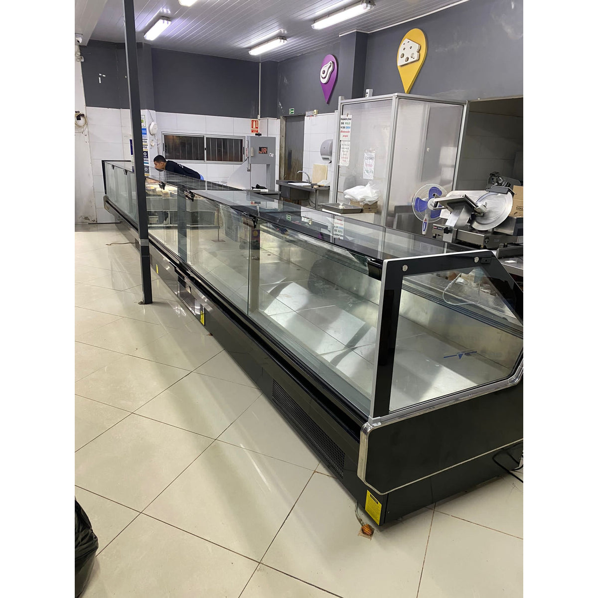 Vitrina Recta Negra Ancon Modelo Retro 1,87 m — vitrina 1